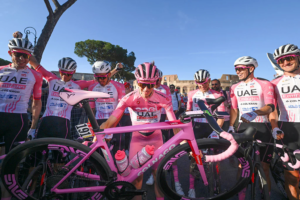 Tadej Pogacar campeão do Giro d'Italia